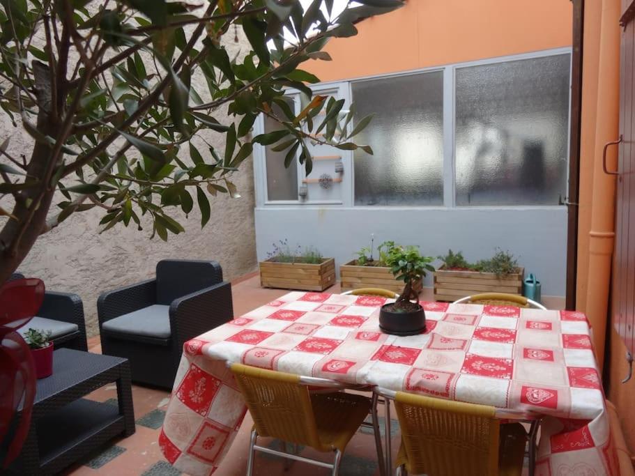 Appartement Spacieux Avec Grand Patio, 1Er Etage シジャン エクステリア 写真